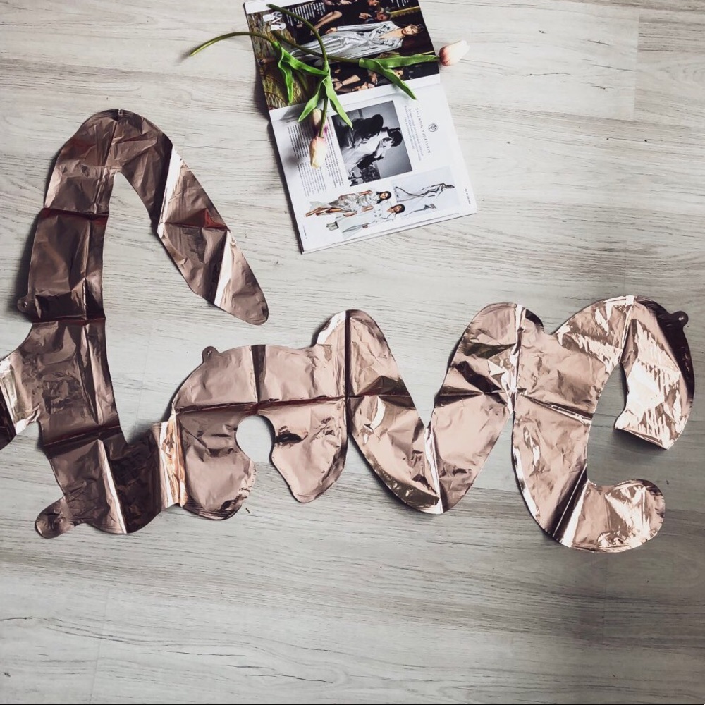 Rosegold LOVE balloons - Picture 4 of 6